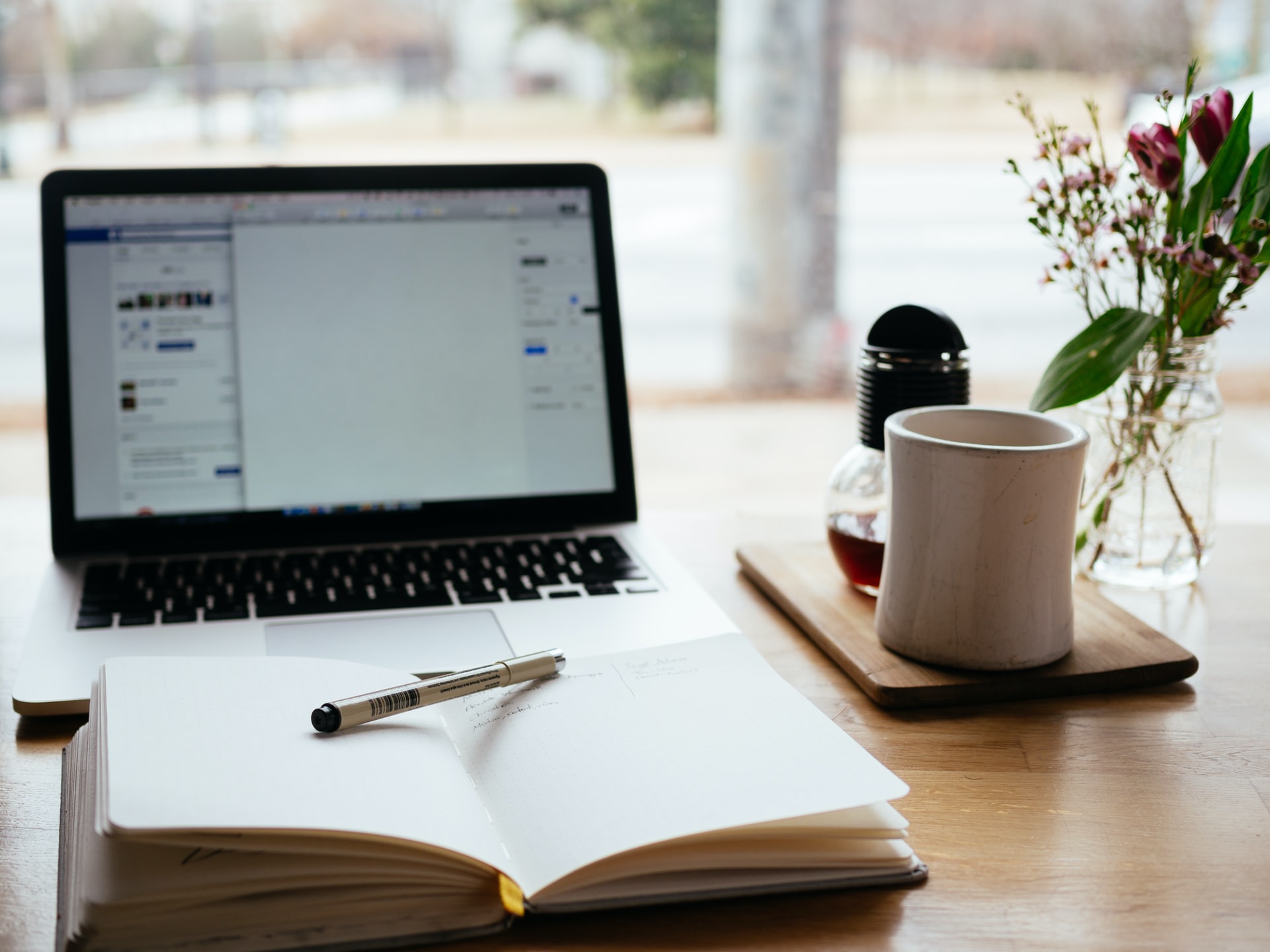 a content creators desk before getting ideas for creating valuable content